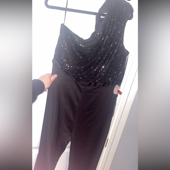 Black Sparkly One Shoulder Satin Mac Duggal Jumpsuit. Fun, fun , fun Size 14 - Picture 7 of 11